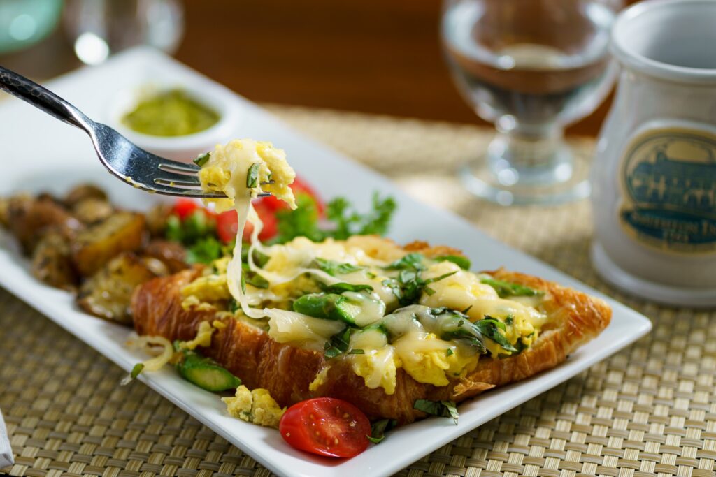 B&Bs for Business Travelers 4 Croissant with eggs and cheese