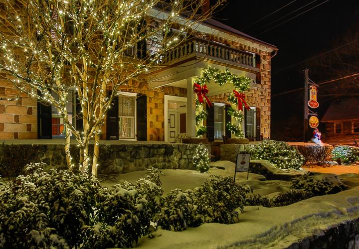 17 Lancaster PA Christmas Things to Do Historic Smithton Inn